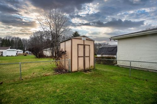 780 Donna Dr, Hermitage PA  16148-2938 exterior