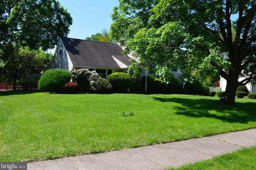 1645 Jarrettown Rd, Dresher, PA 19025-1221