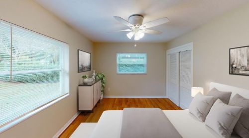 7116 Date Palm Ave, Saint Petersburg FL  33707-2013 exterior