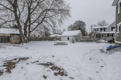 15 Fairview Ave, Nashua NH 03060-4105 exterior