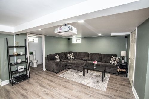 1529 Old Butler Rd, New Castle PA  16101-3133 exterior