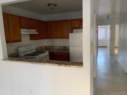 883 Fairmount Pl, Bronx NY  10460-4236 exterior