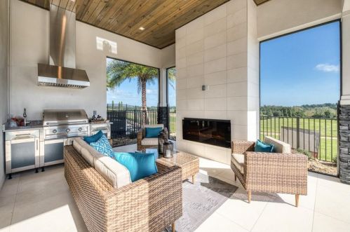 16035 Vetta Dr, Montverde FL  34756-3520 exterior