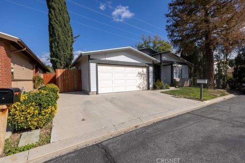31920 Marcasite Ln, Santa Clarita CA  91384-3168 exterior