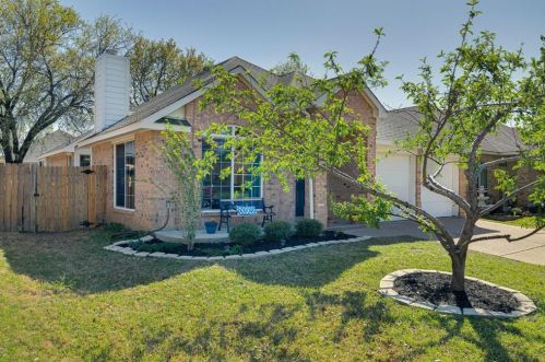 8608 Sabinas Trl, Fort Worth, TX 76118-7440