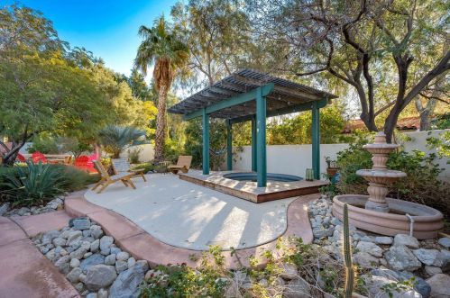 67658 Club House Dr, Desert Hot Springs CA  92241-7425 exterior