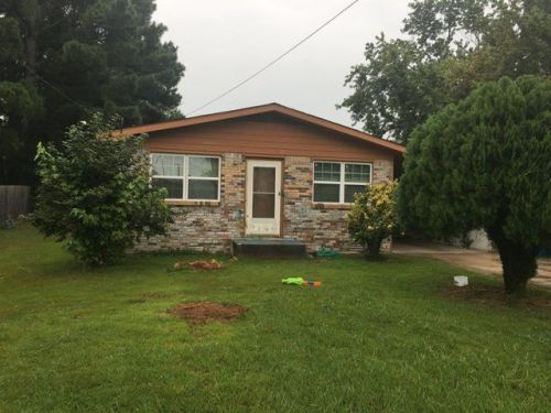 1305 Benton St, Bentonville, AR 72712-6323