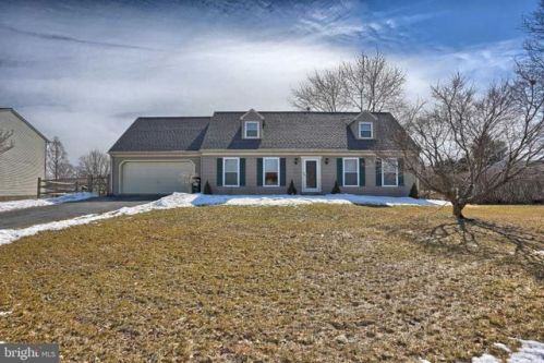 270 Grant Ave, Dauberville, PA 19533-9522