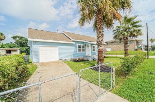 2119 67th St, Galveston TX  77551-1318 exterior