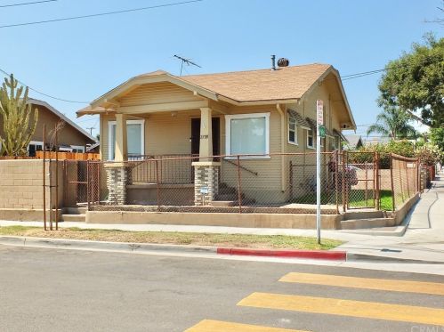 2799 15th St, Long Beach, CA 90804-1506