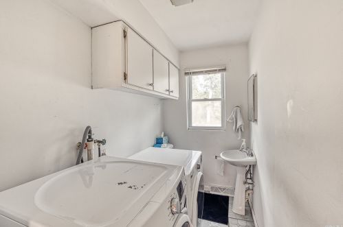 35 Newcomb Trl, Panamoka NY  11961-2238 exterior