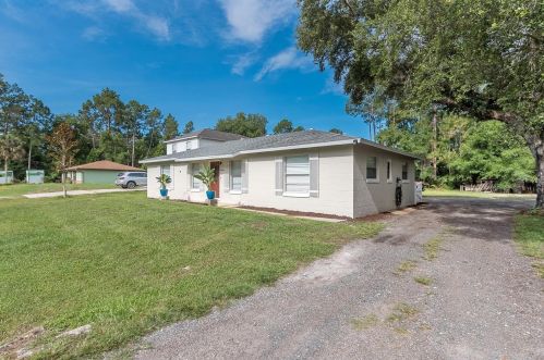 2044 7th Ave, Deland, FL 32724-2772
