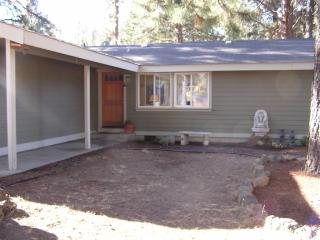 59989 Hopi Rd, Bend, OR 97702-7934