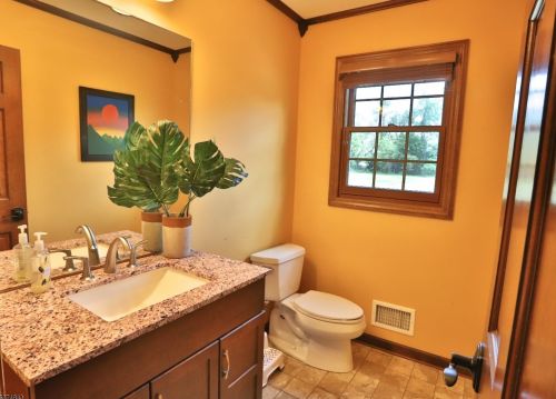 7 Pinewood Ln, Washington NJ  07882-4012 exterior