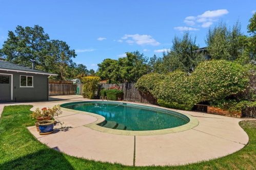 159 Westgate St, Redwood City CA  94062-2811 exterior