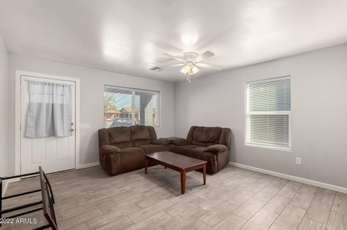 953 Cocopah St, Phoenix AZ  85007-4118 exterior