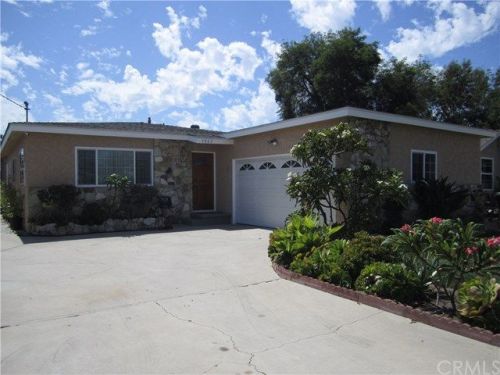 9862 Foster Rd, Bellflower, CA 90706-2426