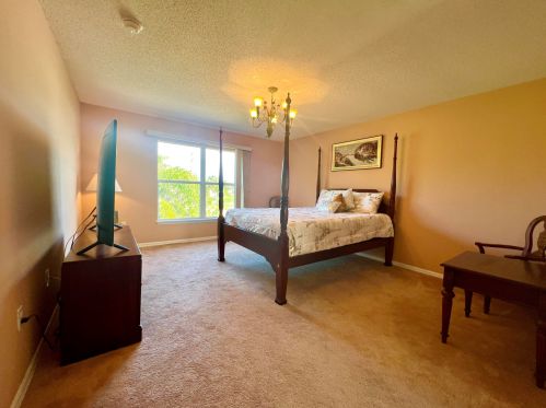 1142 Floresta Dr, Fort Pierce FL  34983-2758 exterior