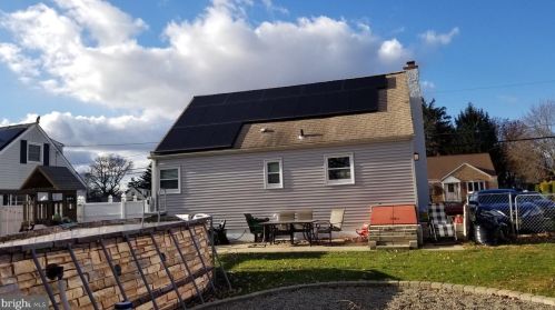 3 Dewar Dr, Trenton NJ 08620-2435 exterior