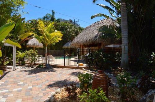 228 Fairweather Ln, Fort Myers Beach FL  33931-3227 exterior