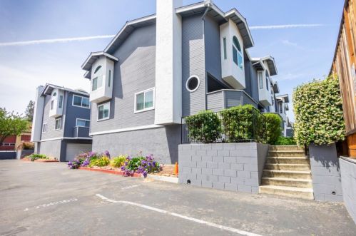 75 Union Ave, Campbell CA  95008-3106 exterior