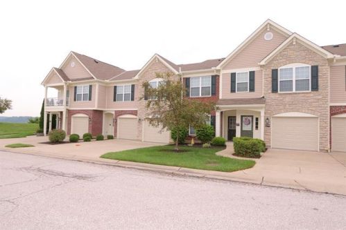 3899 Spire Cir, Covington, KY 41018-3878