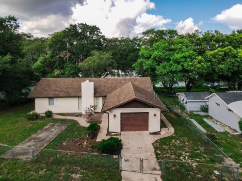 11878 Lakewood Dr, Port Richey, FL 34669-2905