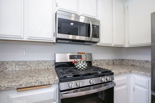 25776 Covala Ct, Santa Clarita CA  91355-2262 exterior