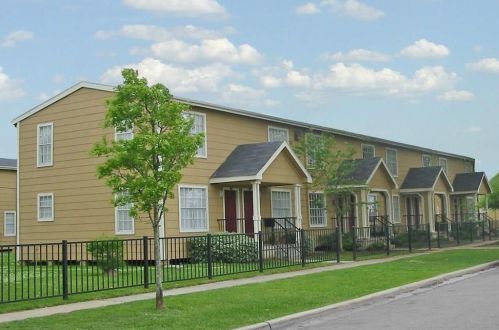 111 Pine Ave, Orange TX  77630-5900 exterior