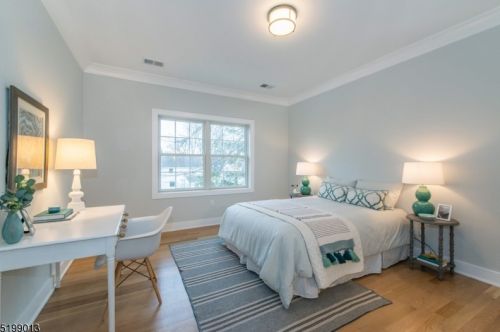 84 Elmwood Ave, Chatham Township NJ  07928-2628 exterior