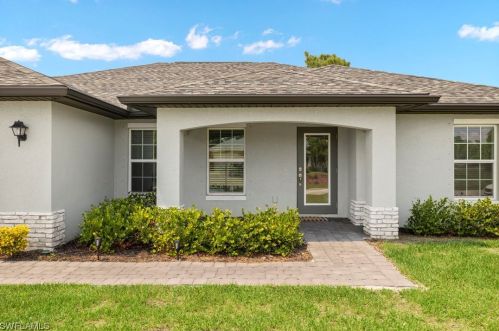 4332 35th Ave, Cape Coral, FL 33993-7315