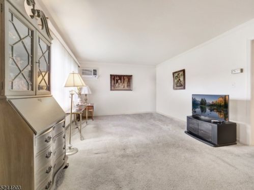 14 Crosby Ave, Paterson NJ  07502-1649 exterior