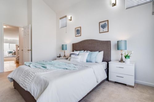 1063 Schwerin St, Daly City CA  94014-1622 exterior