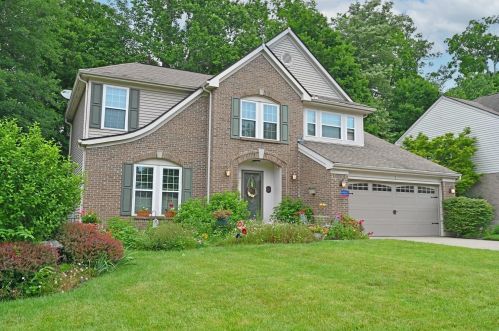 4188 Woodknoll Dr, Stonelick, OH 45103-2558