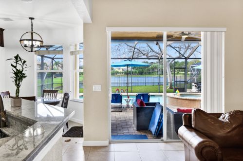 7219 Serrano Ter, Delray Beach FL  33446-2200 exterior
