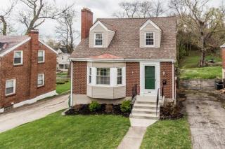 323 Bonnie Leslie Ave, Newport, KY 41073-1717