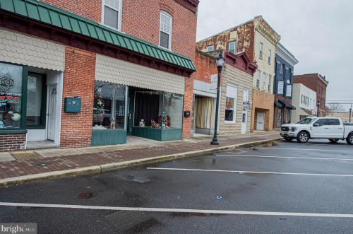 18 Pennsylvania Ave, Delmar, DE 19940-1132