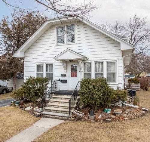 1271 Day St, Green Bay, WI 54302-1405