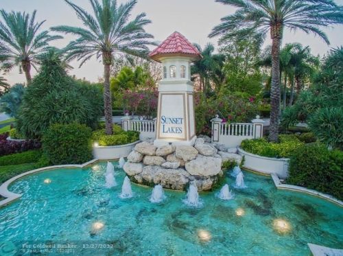3001 189th Ter, Hollywood, FL 33029-5862