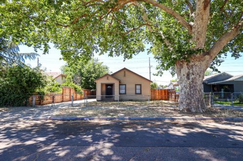 309 Spruce St, Modesto, CA 95351-2728