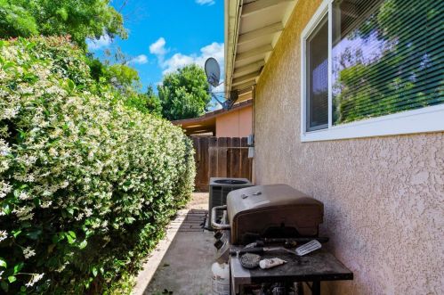 661 Hillsdale Dr, Turlock CA  95382-0515 exterior