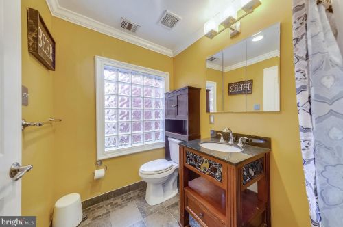 1826 18th St, Washington DC 20009-1707 exterior