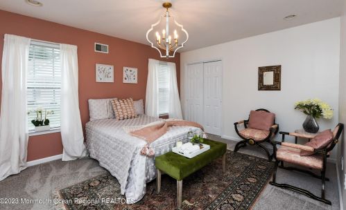 205 Skyline Dr, Lakewood NJ  08701-5740 exterior