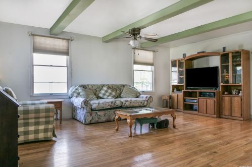 229 Wilson Blvd, Islip Manor, NY 11751-2211