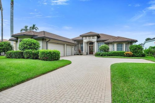 5902 Rolling Oaks Ct, Naples, FL 34110-2303