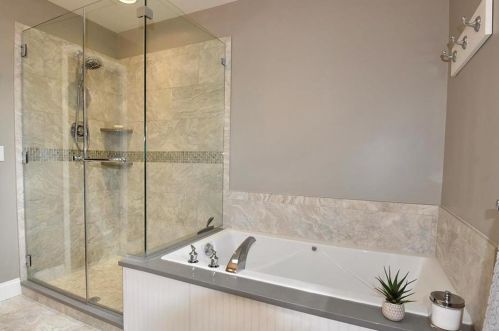 4438 Bachman Dr, Schnecksville PA  18078-2246 exterior