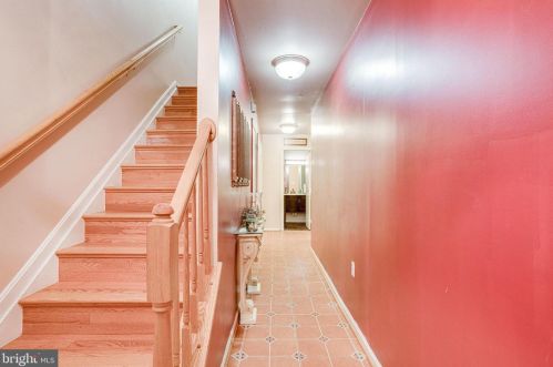 873 Barnaby St, Washington, DC 20032-3955