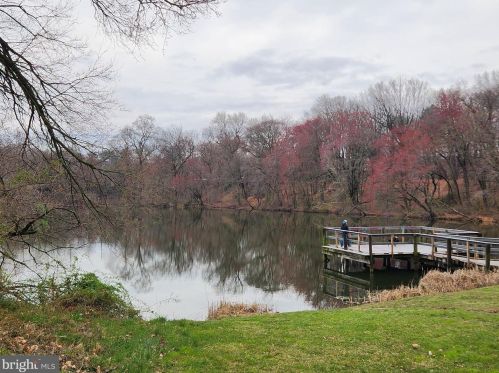 6105 River Rd, Camden, NJ 08110-3519