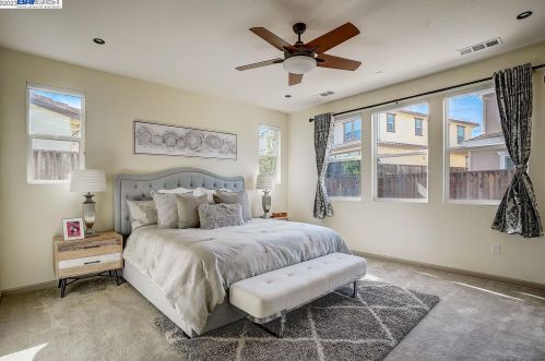 70 Thunder Bay Ct, West Pittsburg CA  94565-7924 exterior