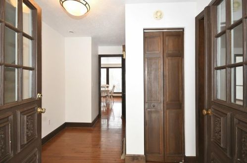 102 Downing Dr, Pittsburgh, PA 15238-2506